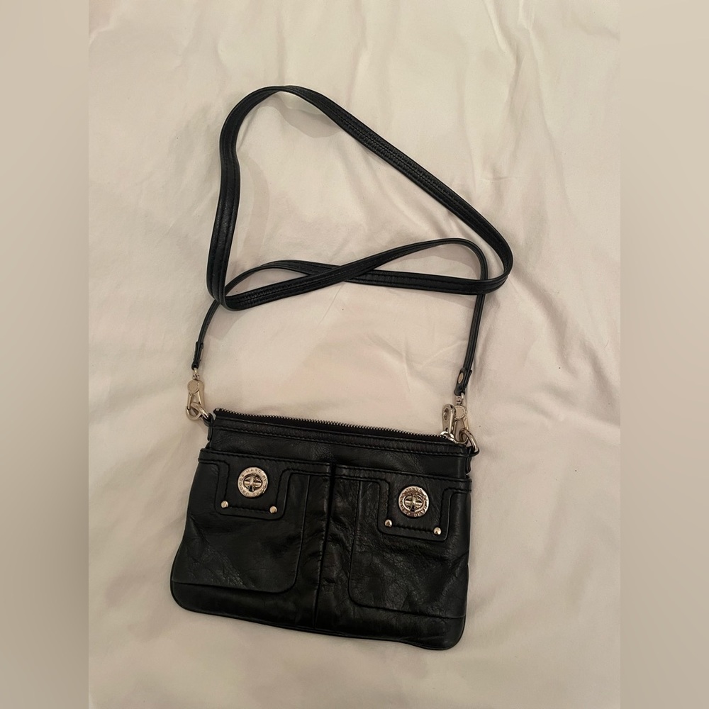 Marc Jacobs bag! Can be worn as a clutch or cross body.